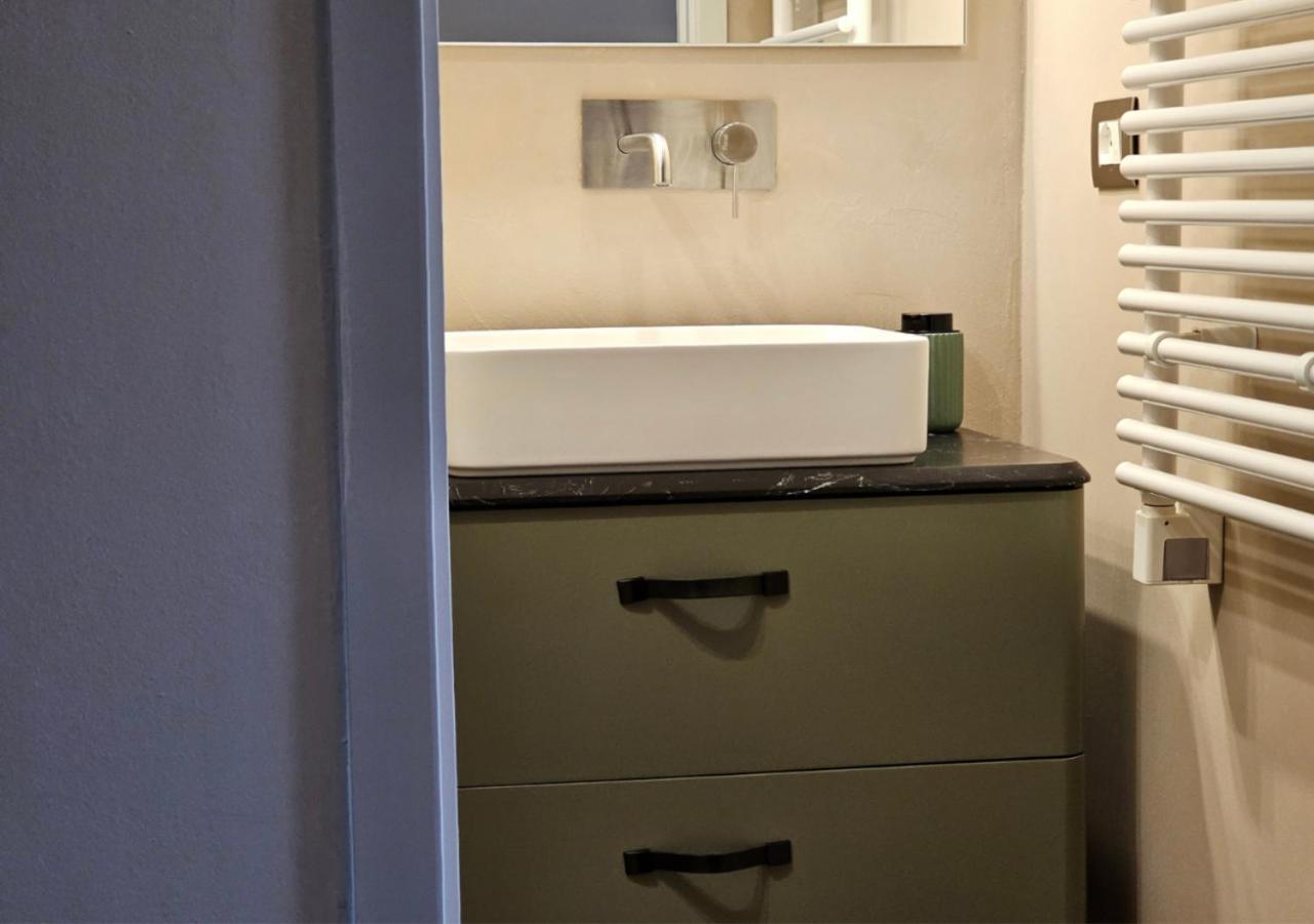 Eanna Scalo Porta Romana Prada Milán